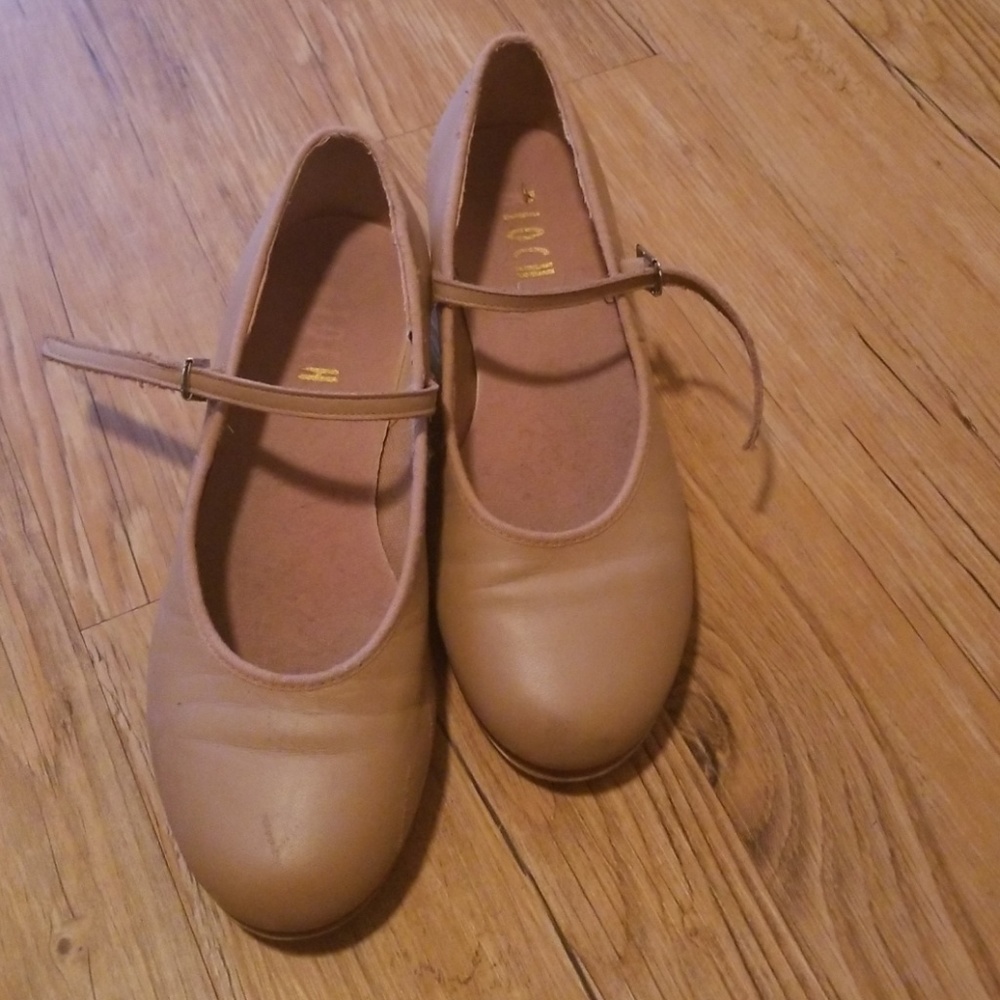 Tap shoes